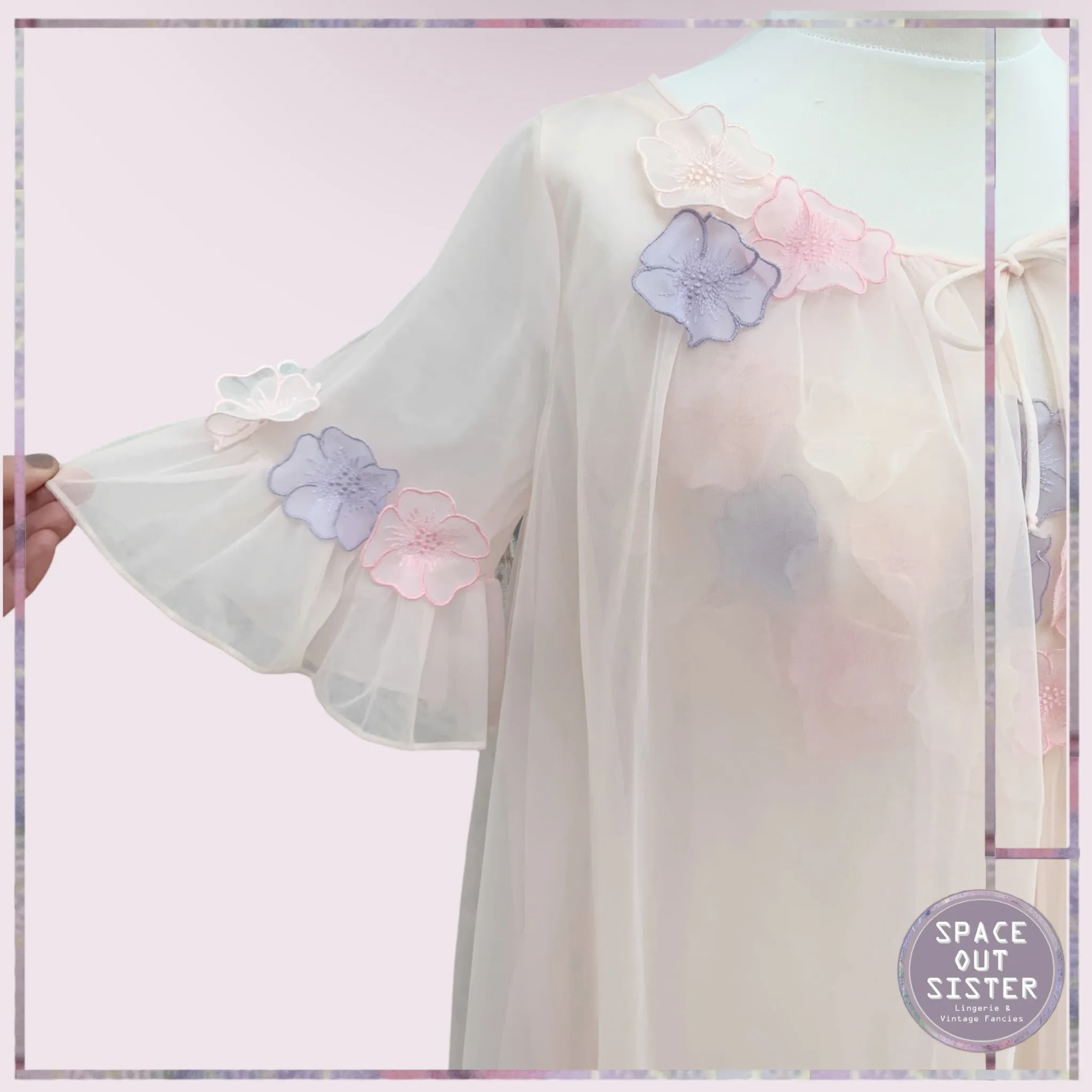 Circa 1950s Vintage Warner’s Peignoir Set