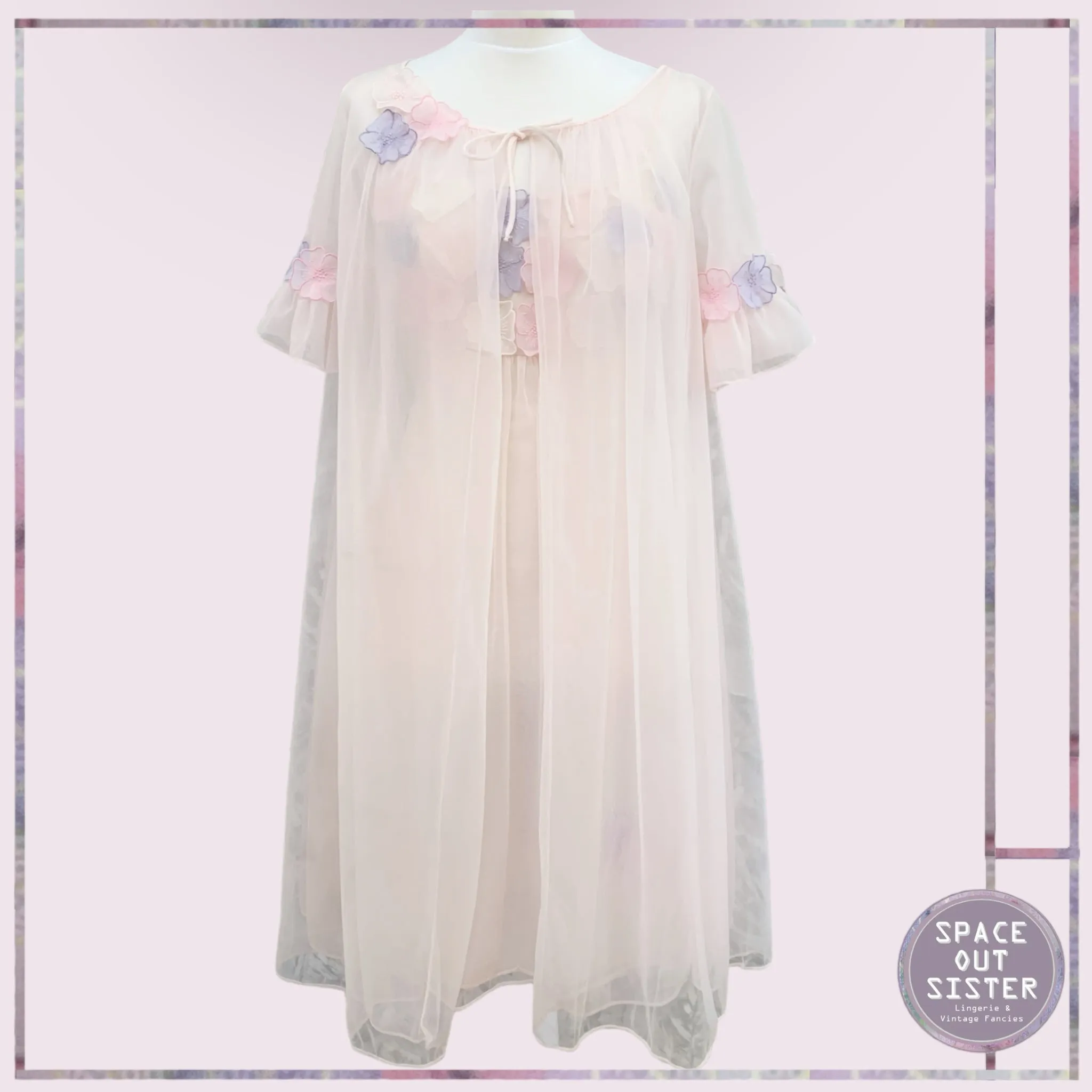 Circa 1950s Vintage Warner’s Peignoir Set
