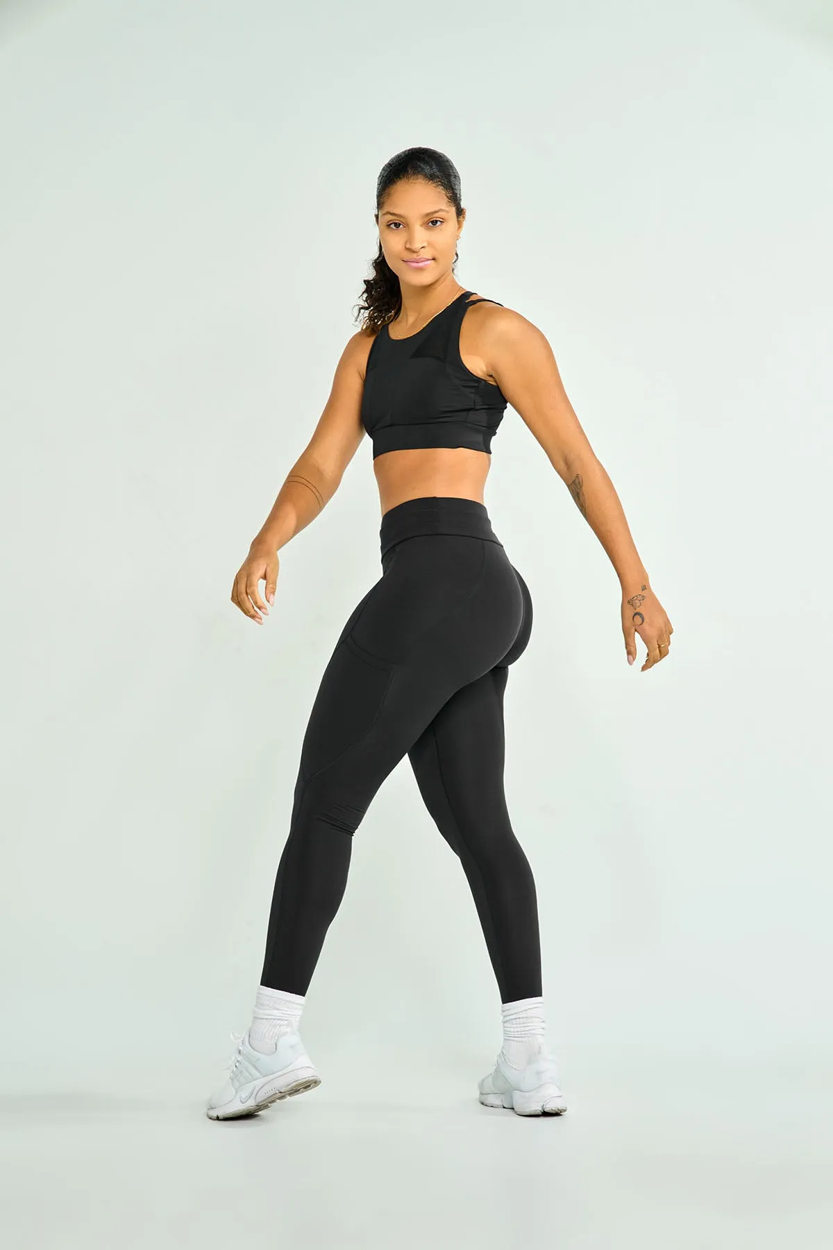 Sure! Heres an optimized title for the product:

High-Performance Hyde Park Leggings for Ultimate Comfort and Style - Perfect for Fitness and Everyday Wear

Feel free to ask for any additional modifications!