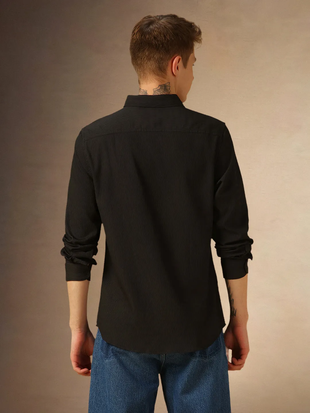 Men's Black Textured Spread Collar Full sleeve Regular Fit Shirt
