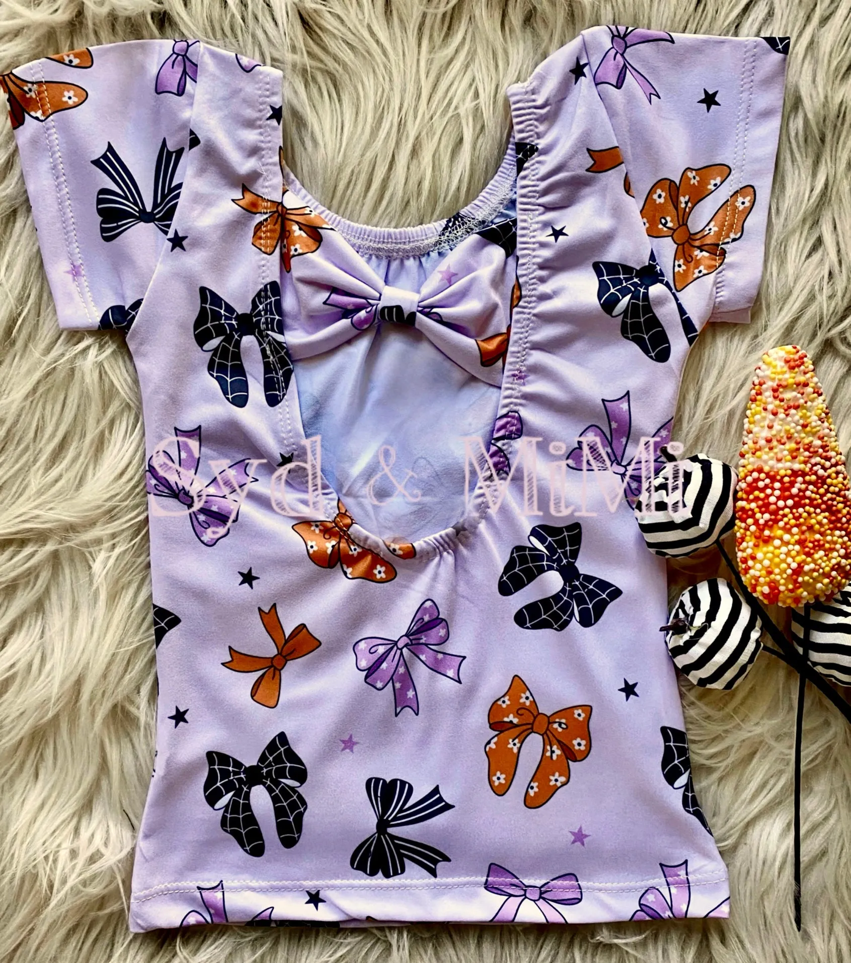 S/S Bowback Top ~ Spooky Bows