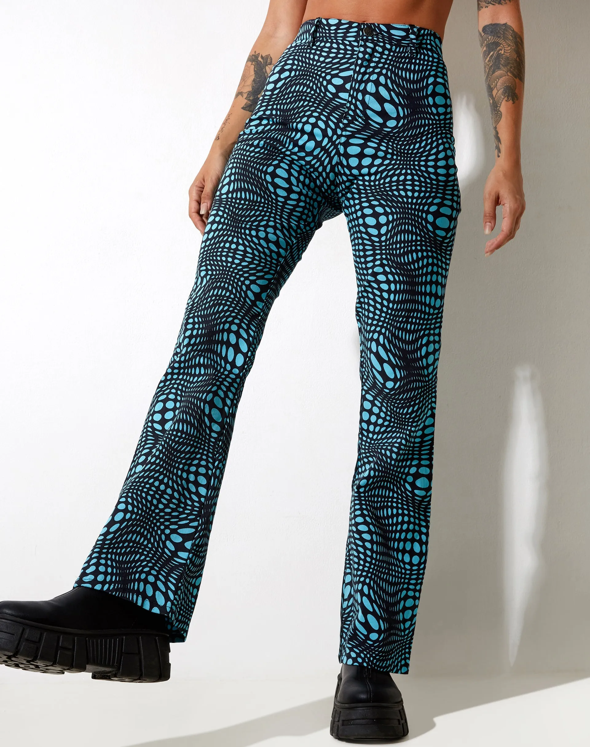 Zoven Flare Trouser in Optic Polka Blue